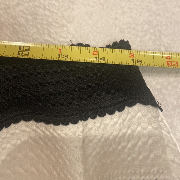 EXPRESS Size L Black & White Textured Skirt - Picture 3 of 6